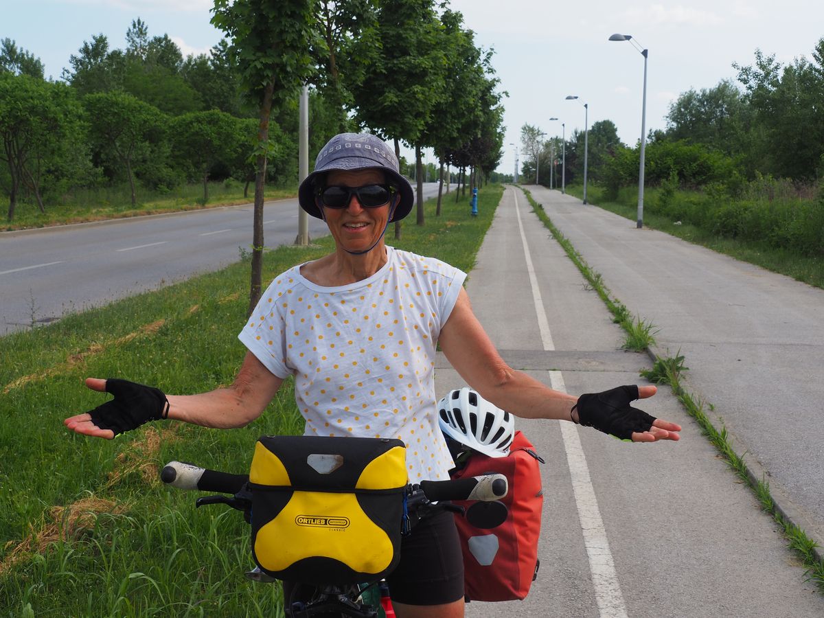 P5210068_1200.jpg